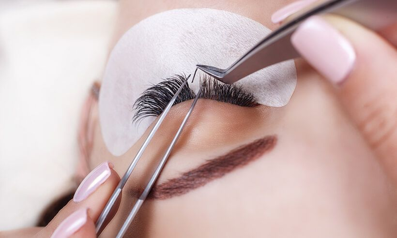 Detailed lash isolation technique creating a custom hybrid lash full set Etobicoke at Sherway Gardens